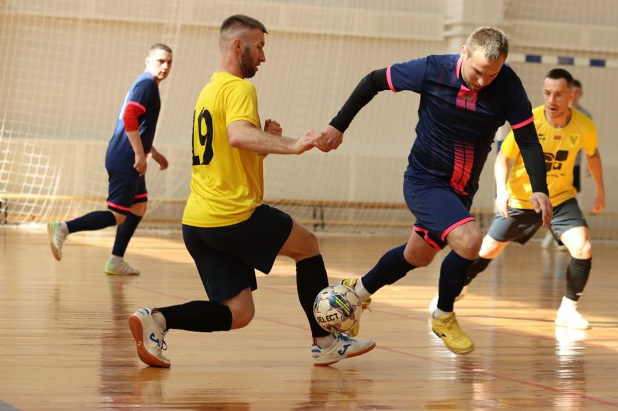 «Единство» уже с медалями, «Арсенал» усиливается и побеждает: итоги футбольных выходных для Дзержинска