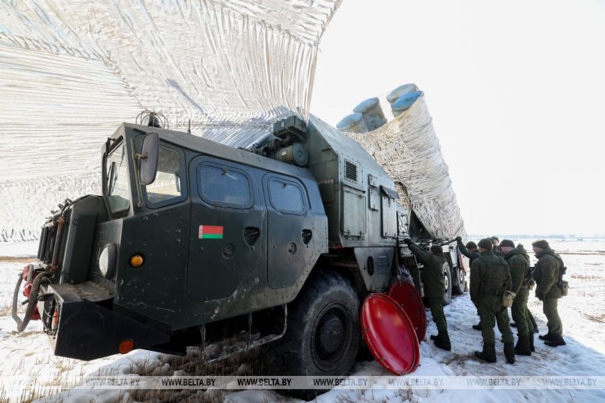 Фанипольские зенитчики развернули С-300 и «Торы»: 15 зрбр проходит проверку боеготовности