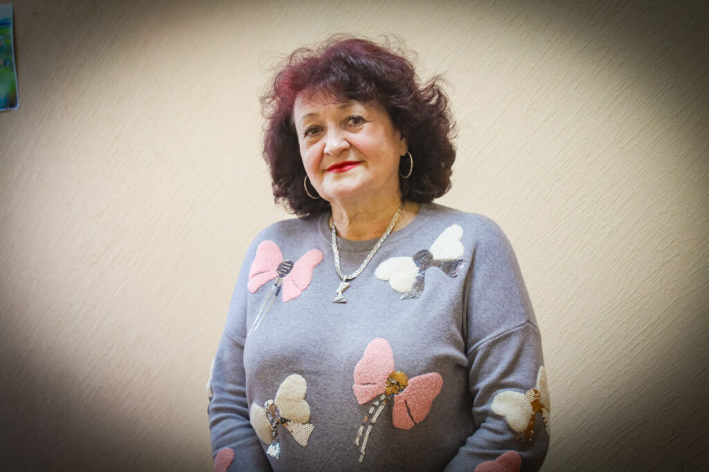 От налоговой инспекции — к музыке и рифмам: творческий путь дзержинской поэтессы Нины Дюбайло