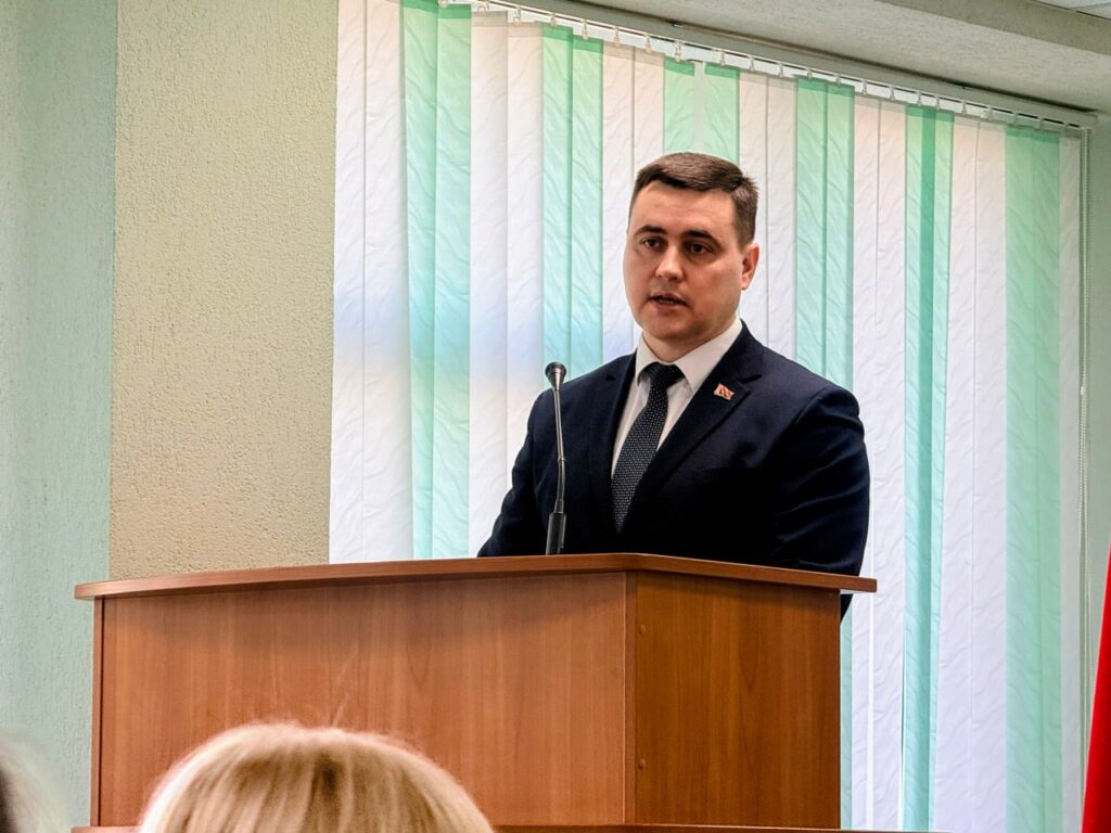 Единый день информирования в Фаниполе: Андрей Иванец — об экономике, жилье и социальной инфраструктуре регионов