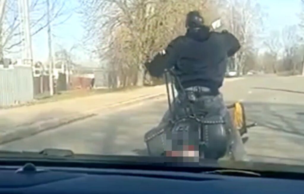 В Фаниполе нетрезвый мужчина преследовал бывшую на мотоцикле. Итог — 9 тысяч штрафа и лишение прав на 5 лет