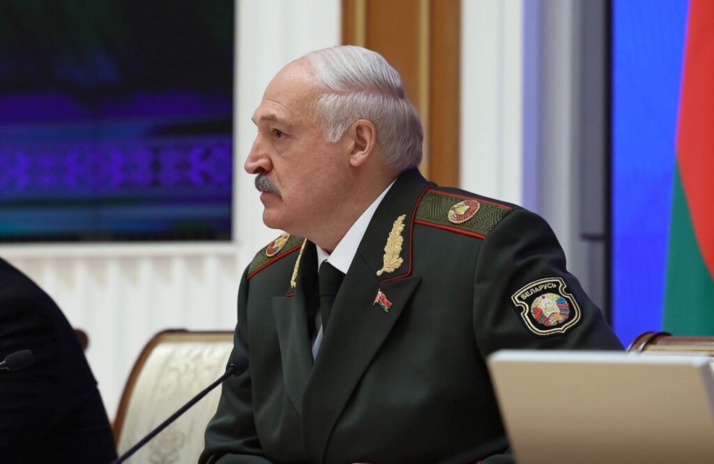 Президент Беларуси: мы готовимся к войне, но мы абсолютно против войны