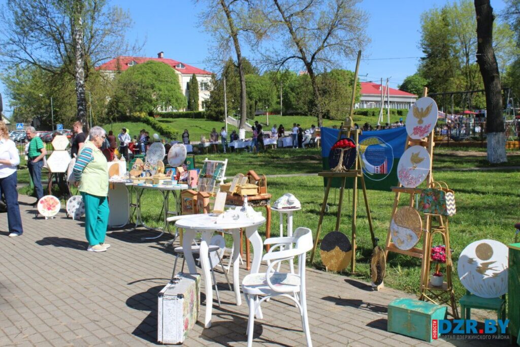 Ремонт празднику не помеха. Как Дзержинск и Фаниполь встретят Первомай