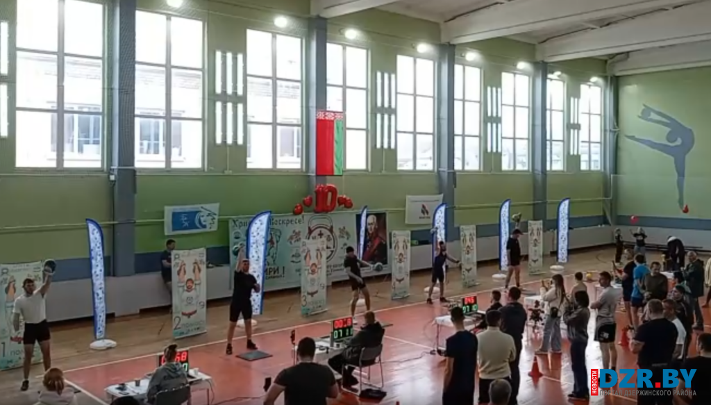 Семьи из станьковского объединения «Непоседы» завоевали медали в Х Пасхальном турнире по гиревому спорту в Солигорске