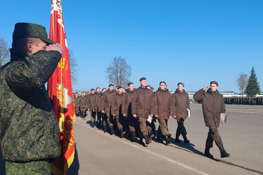В Вооруженных Силах Беларуси началось увольнение военнослужащих срочной службы в запас