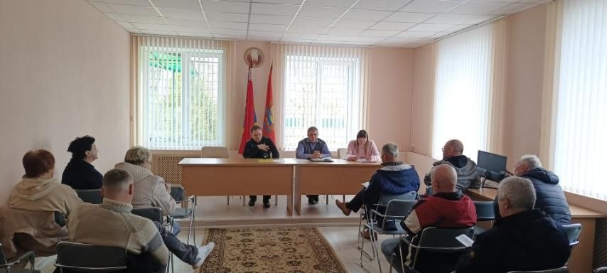 В Станьковском сельисполкоме прошло собрание с участием председателей садовых товариществ