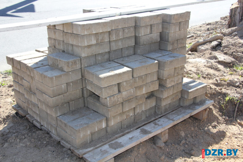 Куда на самом деле везут демонтированную плитку из центра Дзержинска