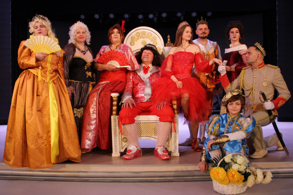 Любительский театр «Фаворит Фортуны» приглашает на спектакль 16 мая в Дом культуры п. Энергетиков