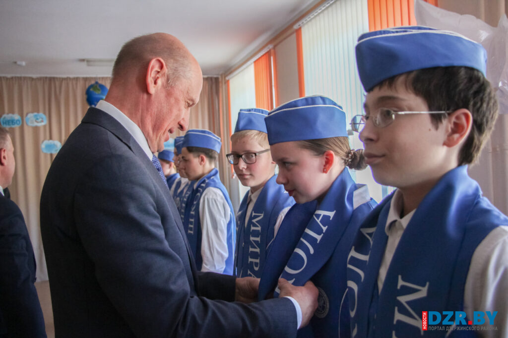 Станьковская средняя школа им. Марата Казея получила статус «Школа мира»