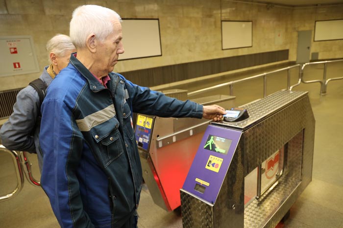 На станции метро «Площадь Ленина» в Минске появился экспериментальный турникет