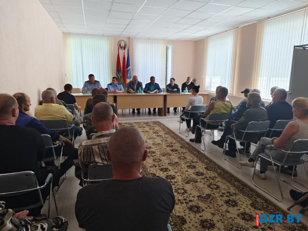 Разносторонняя профилактика: о чем говорили на расширенном заседании Совета ОПОП в Станьковском сельсовете