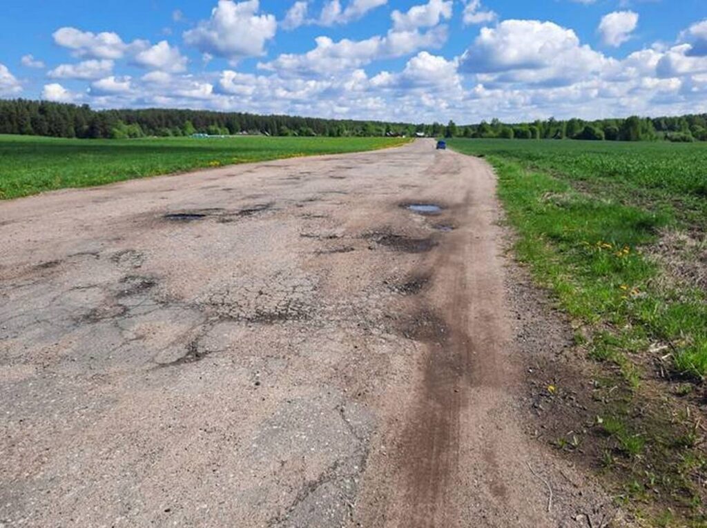 КГК Минской области проверил состояние и содержание дорожной инфраструктуры. Какие недостатки нашли?