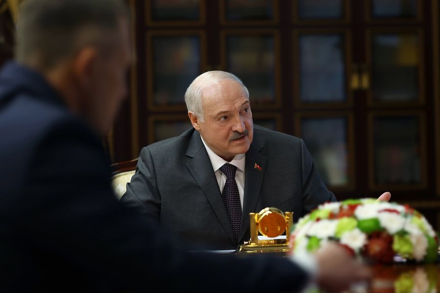 Лукашенко будет просить небесную канцелярию о сухой погоде на период уборочной кампании