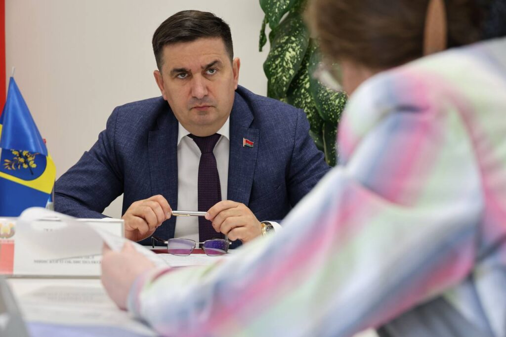 Начальник УВД Миноблисполкома Андрей Любимов провел выездной прием граждан в Дзержинске