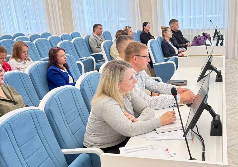 В Дзержинском районе обсудили болевые точки и перспективы торгового обслуживания населения