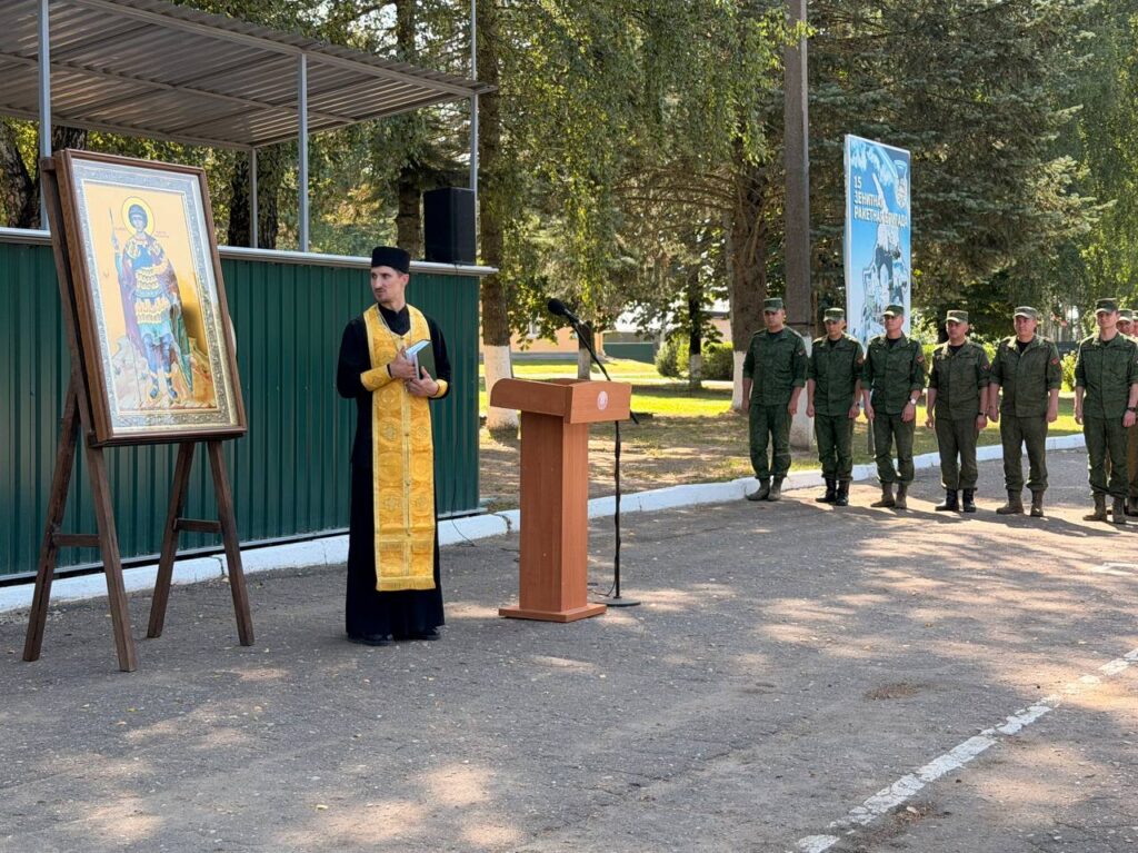 В 15-й зенитной ракетной бригаде в Фаниполе встретили икону Георгия Победоносца