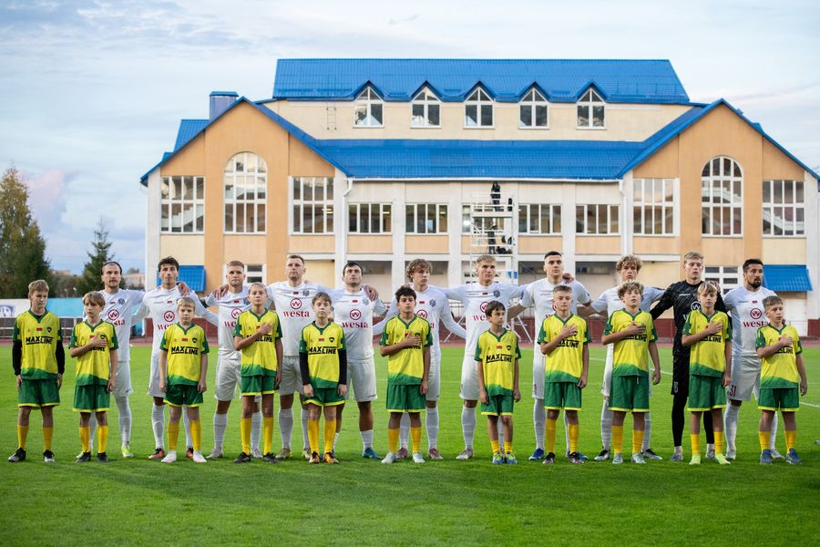 С гуся — вода, а с рефери — горчичник: встреча «Арсенала» с «МЛ Витебск» вновь обернулась скандалом