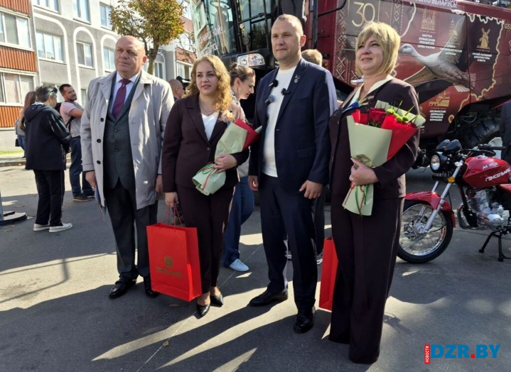 Женщинам-комбайнерам Минской области вручили путевки на отдых от профсоюзов