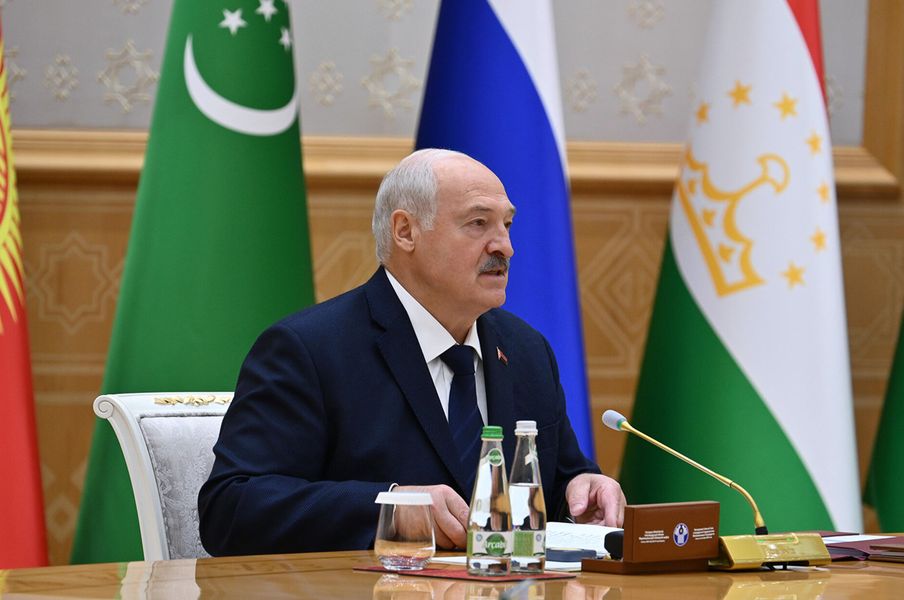 Президент Беларуси призвал к серьезным шагам в СНГ по укреплению единства, прежде всего в экономике